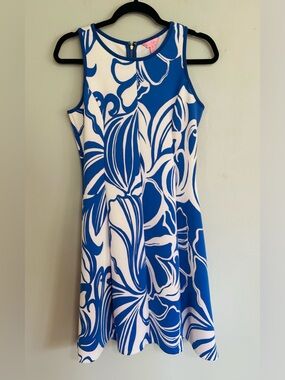 Lilly Pulitzer Cove Dress M Blue White Floral Resort Coastal Preppy Stretch
